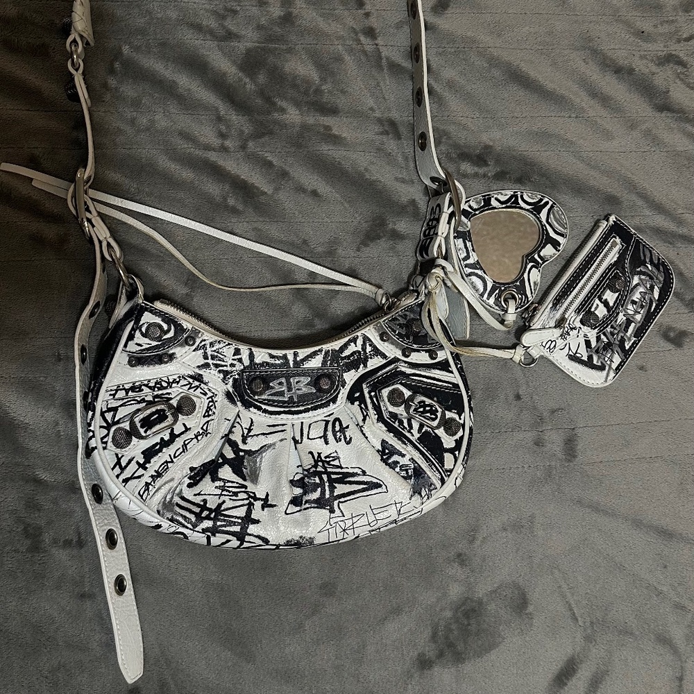 Le Cagole Graffiti Giant Studs Shoulder Bag Leather